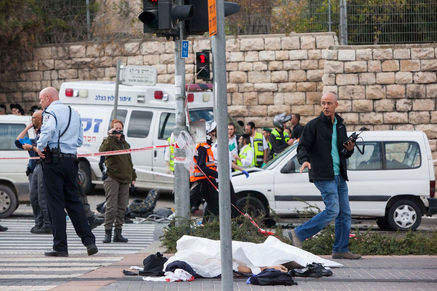 הפתרון "הגאוני" של המשטרה: מיגון רציפי הרכבת הקלה