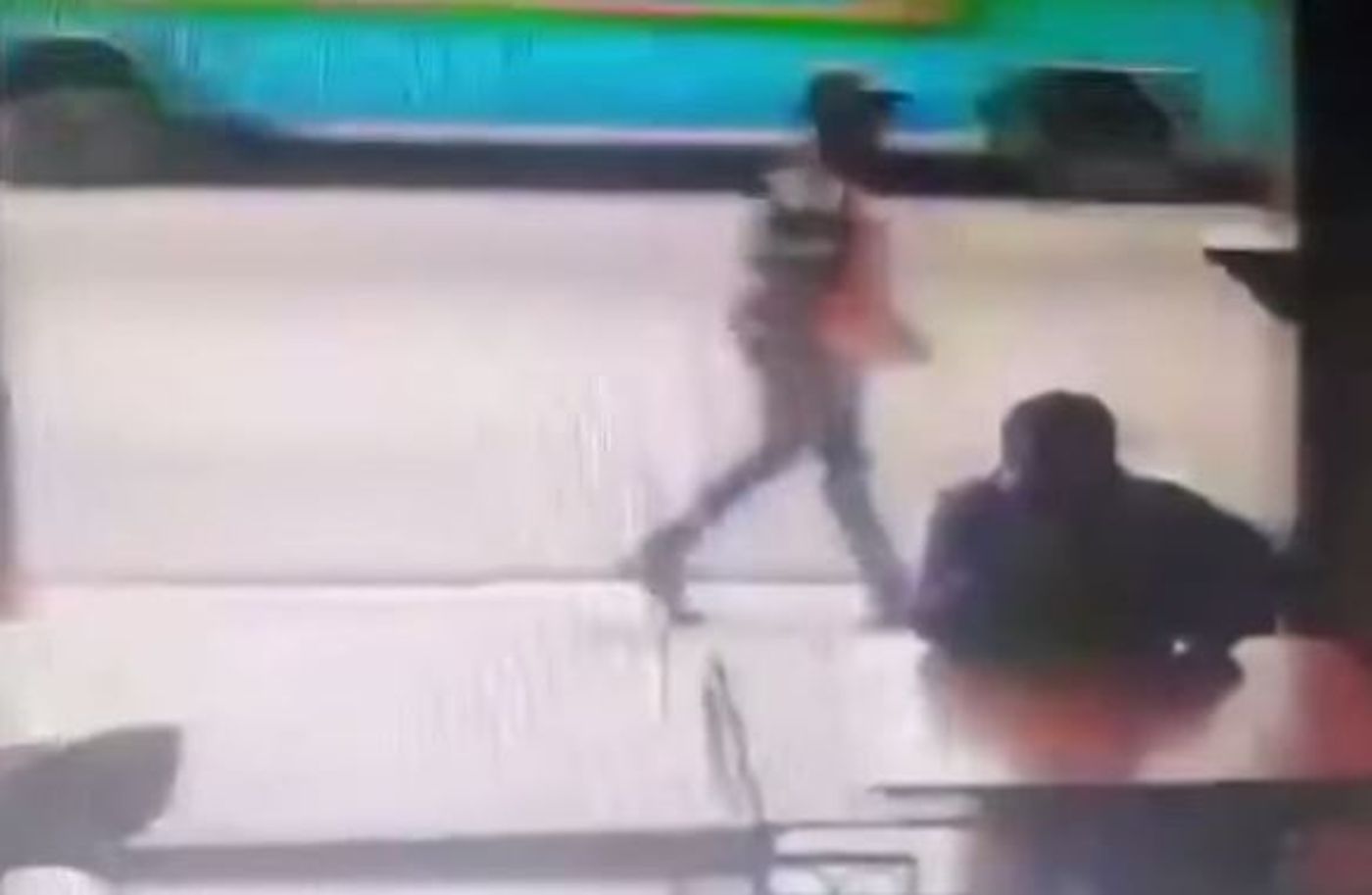 צפו: עונשו של גנב טיפש