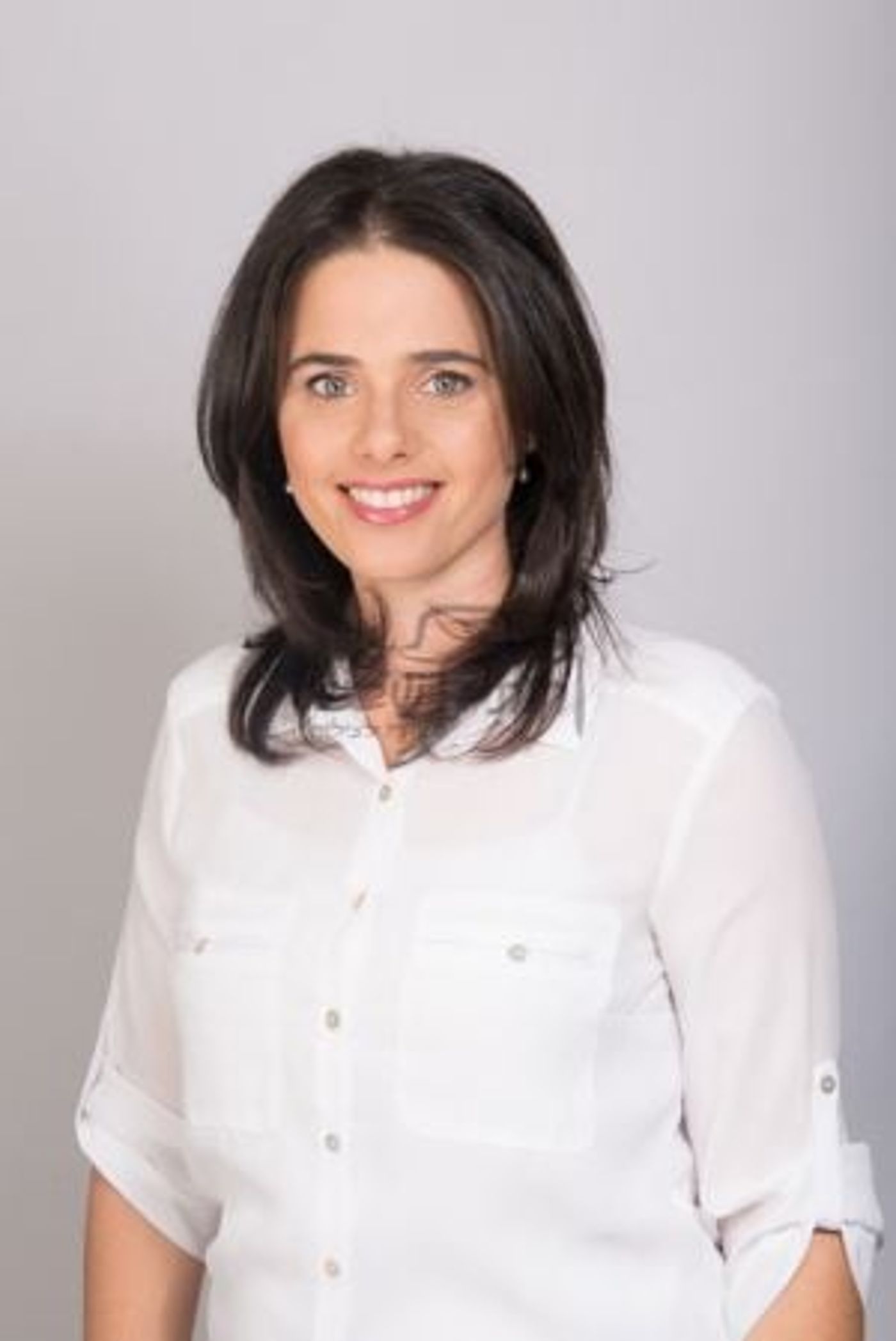 שקד לברנע: "היית עושה את זה גם לזהבה גלאון?"