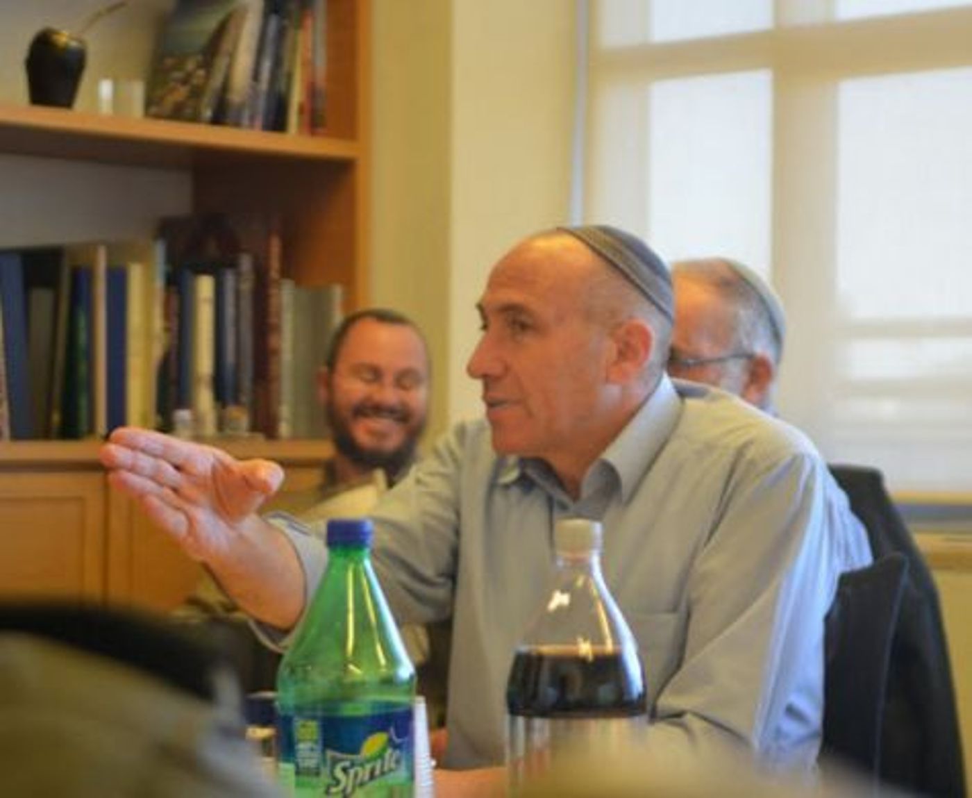 "לאפשר לבנות שירות להצביע בפריימריז"