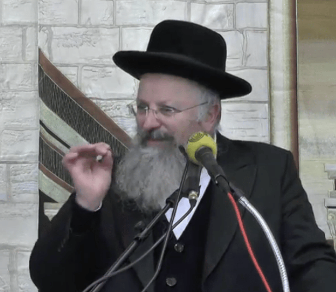 הרב שמואל אליהו בשידור חי: יהודים תעלו לארץ‬