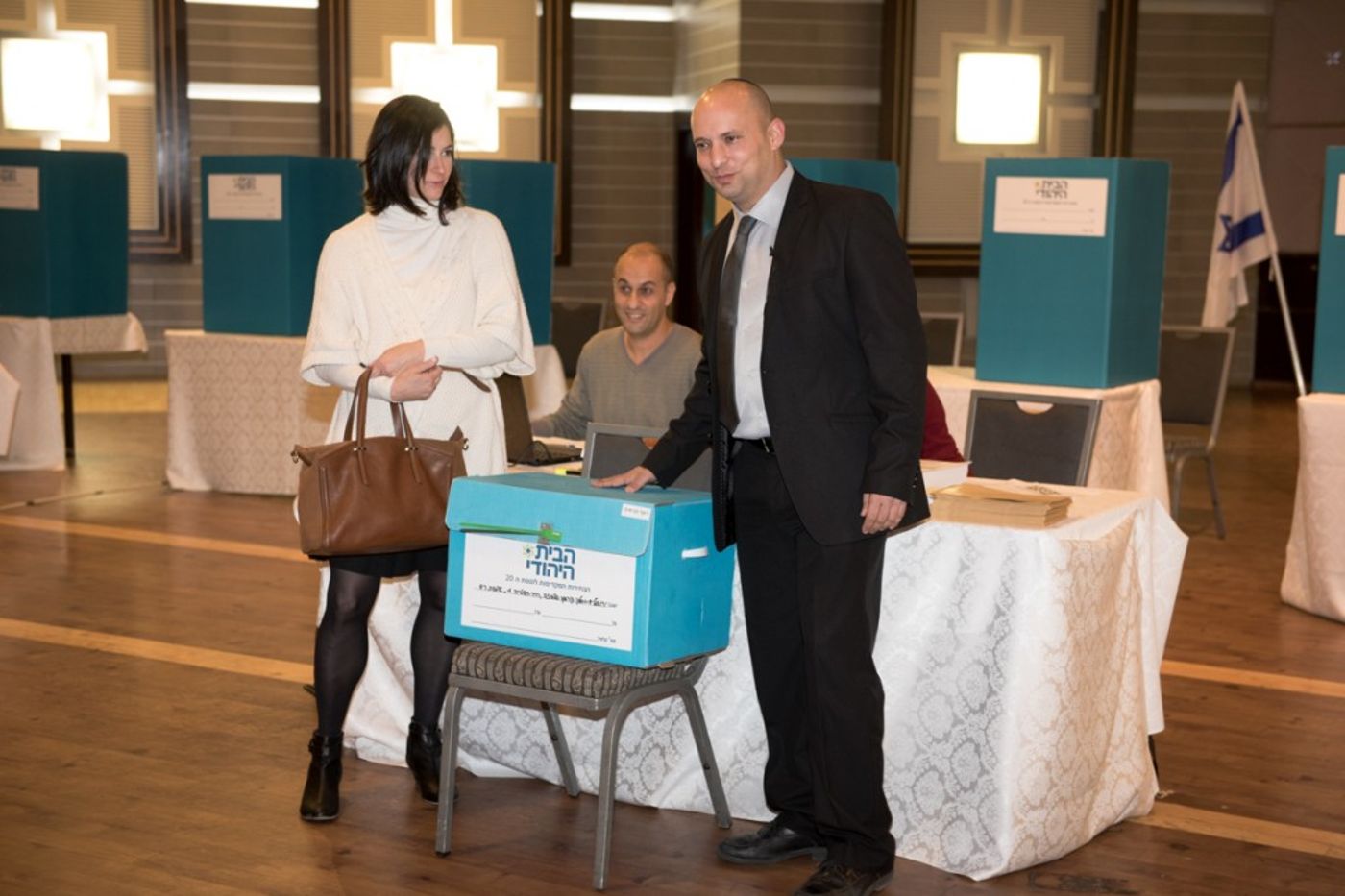 בנט מצביע גור דתן יחצ