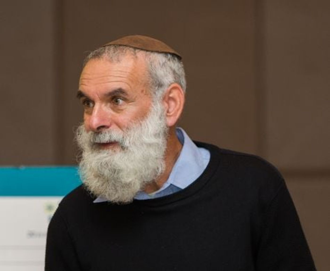 יו"ר ועדת הבחירות הוציא צו מניעה לרב רונצקי