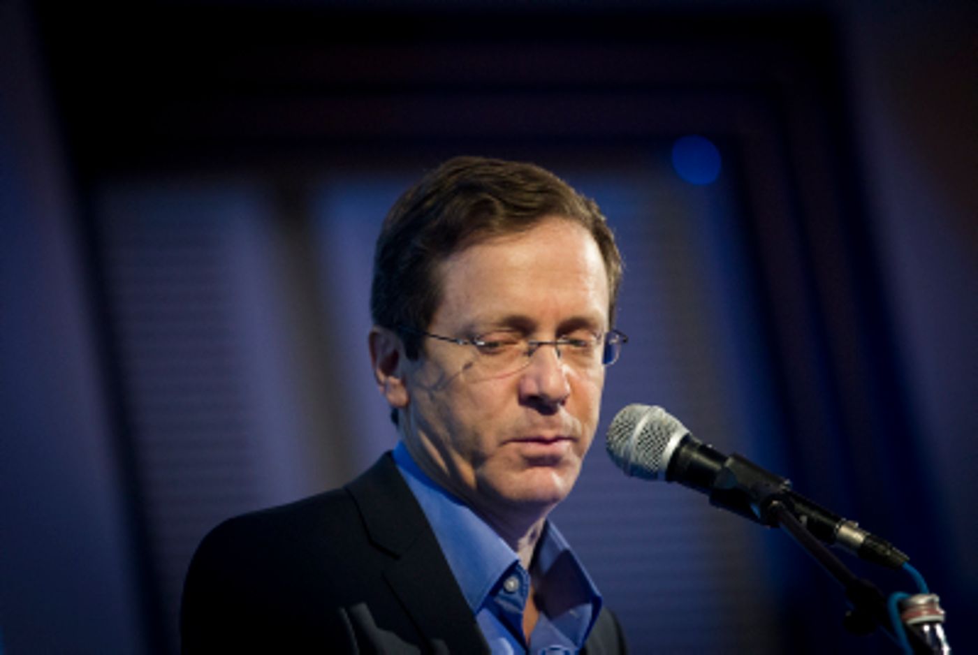 "איבדת כל סמכות מוסרית להיות ראש ממשלה"