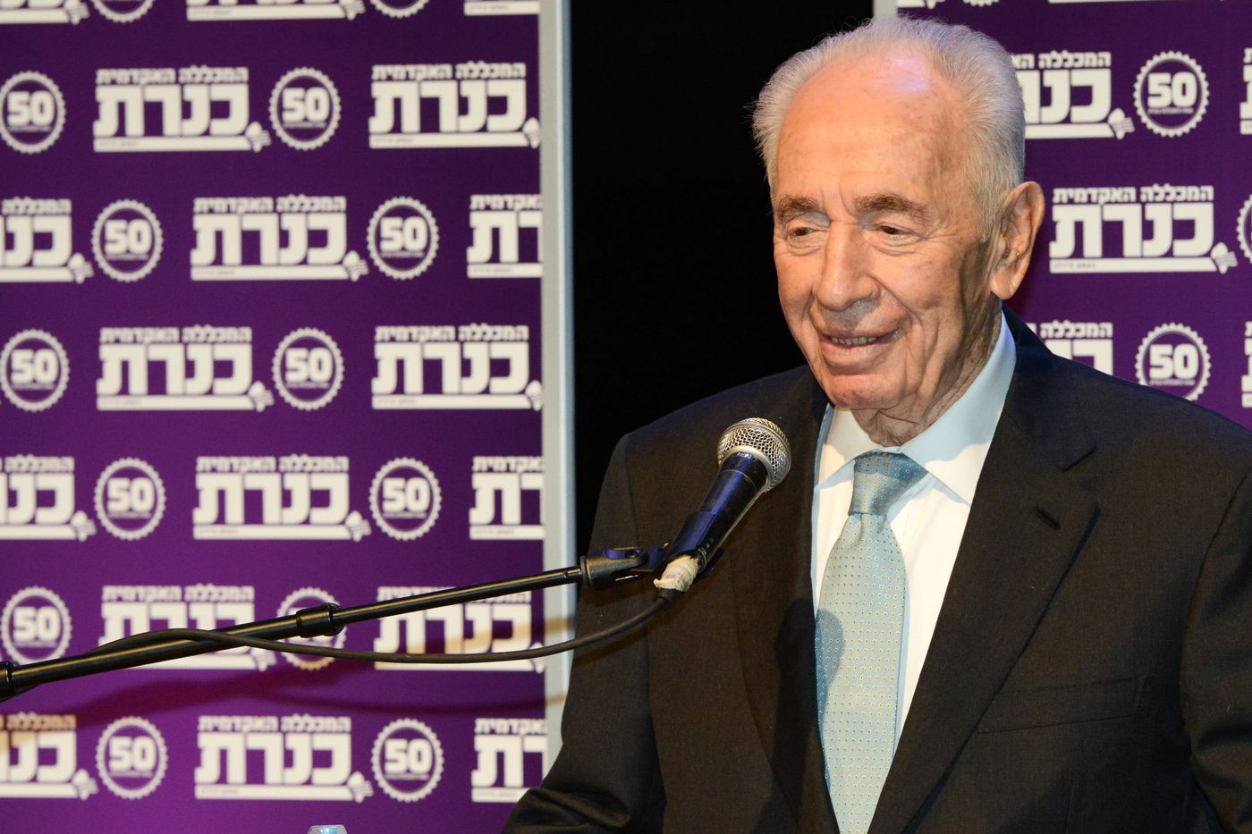 פרס: "תומך בהרצוג לראשות הממשלה"