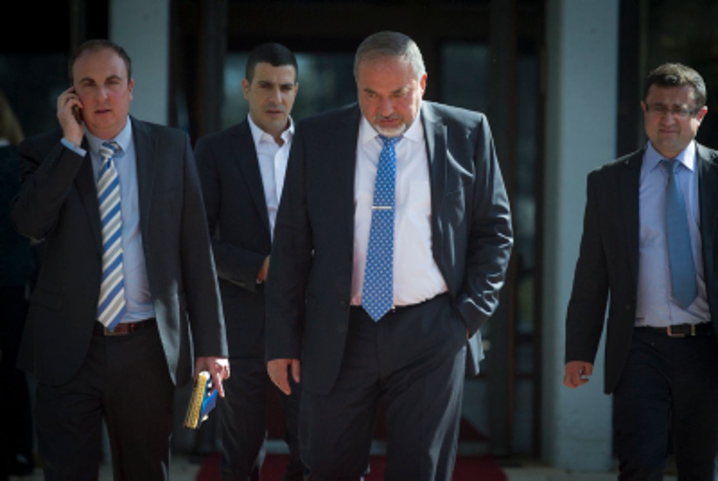 אנחנו או החרדים;'ישראל ביתנו' בדרך לאופוזיציה?