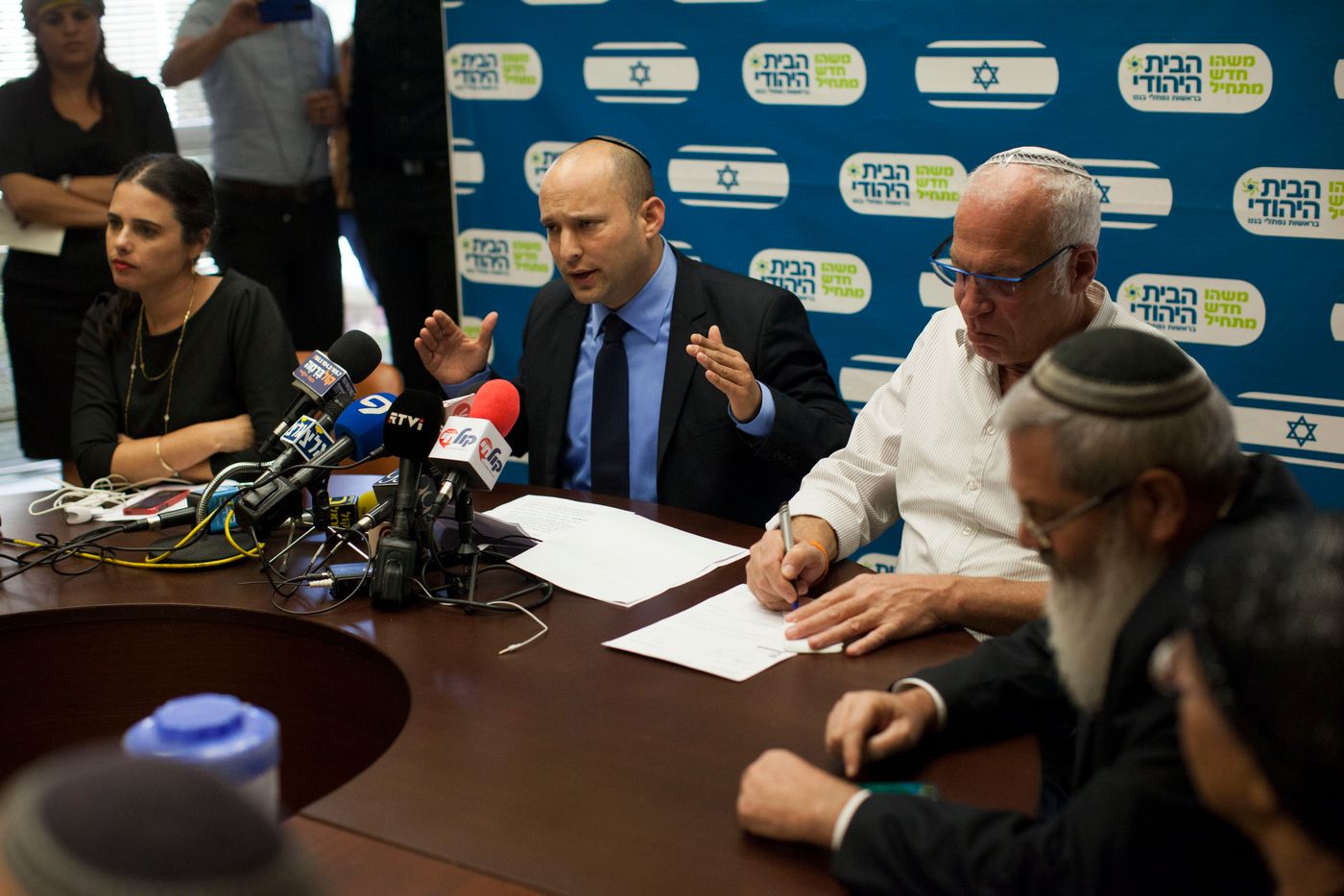הבית היהודי: מפוצצים את המו"מ עם הליכוד