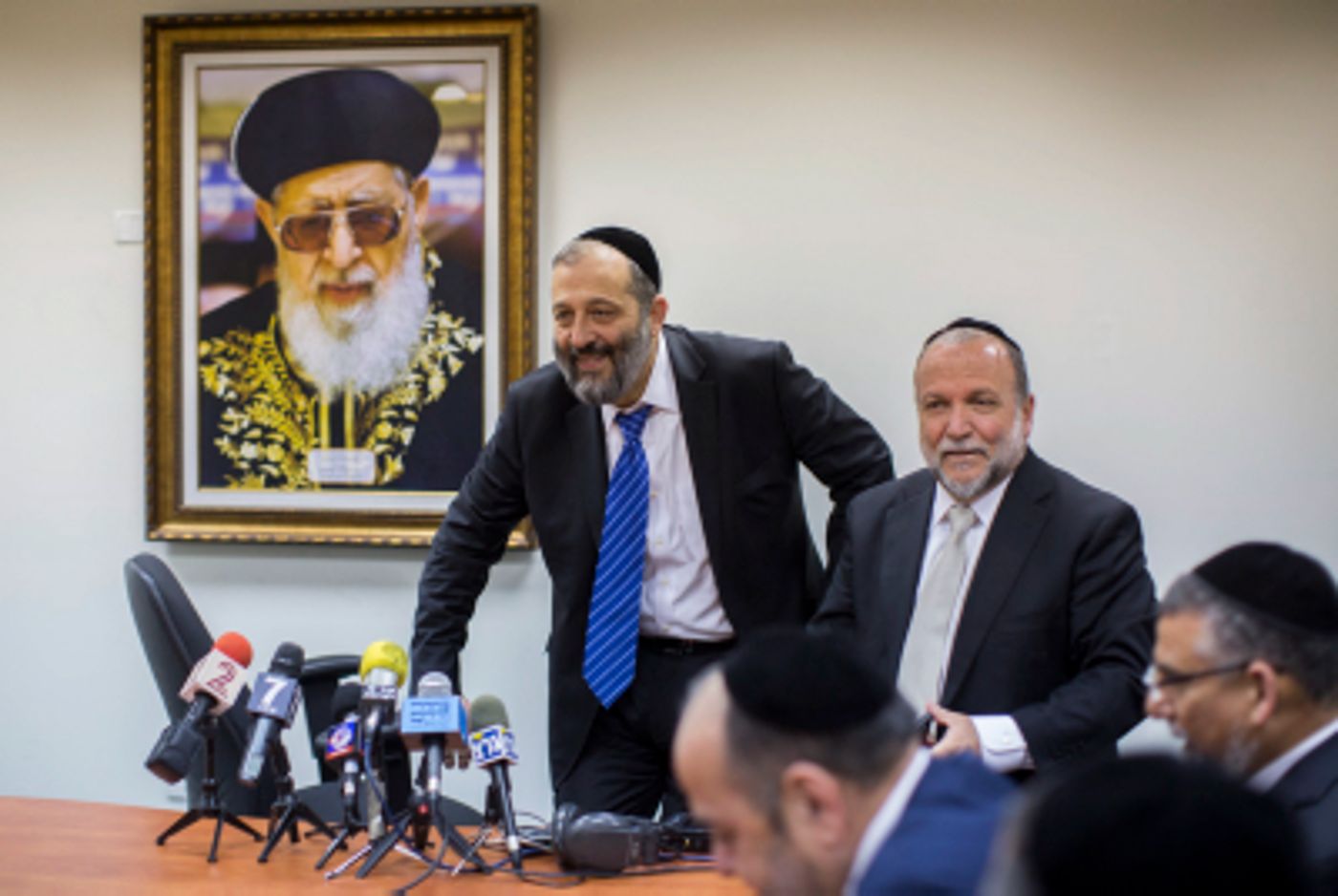 בש"ס מאשרים: "מקבלים את הכלכלה והדתות"