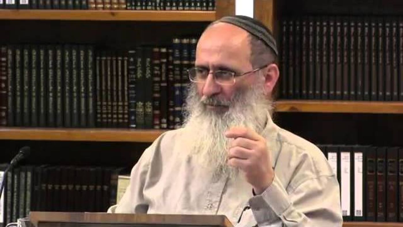 האם הקב"ה שמאלני? במידה מסוימת. צפו