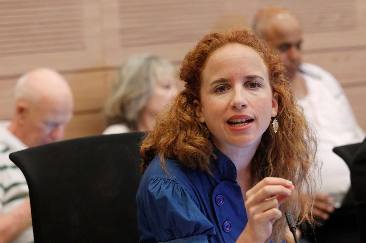 סתיו שפיר: זו לא אחדות, אם אוסרים שירת נשים