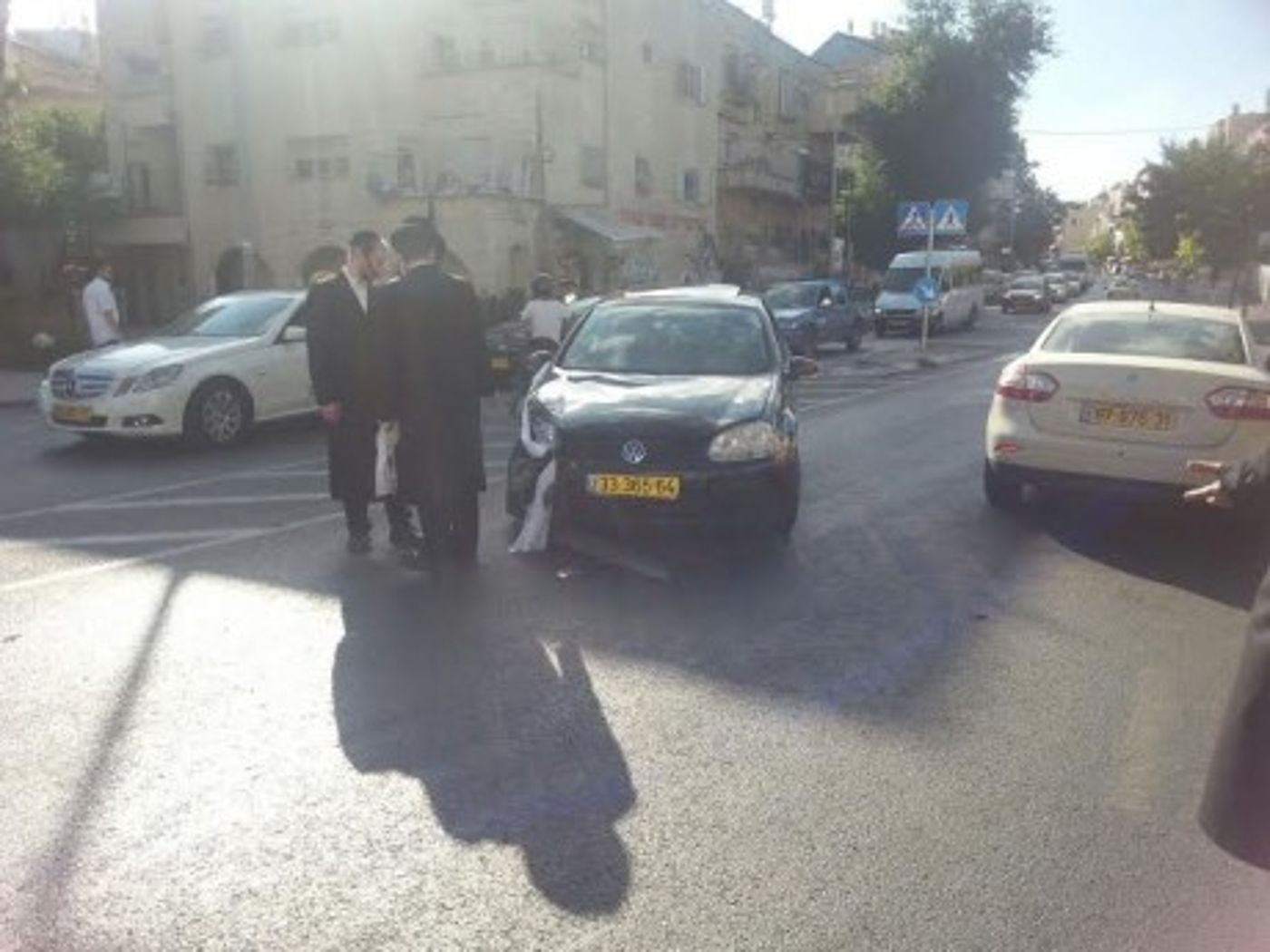שיירת הרכבים של החתן והכלה ביצעה תאונת דרכים