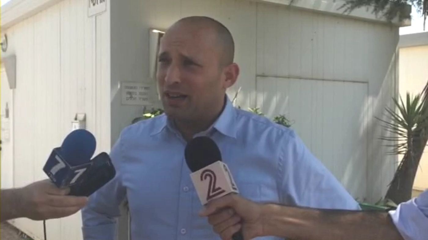 בנט נגד יעלון: "מעשה פזיז, קיצוני ומתסיס"