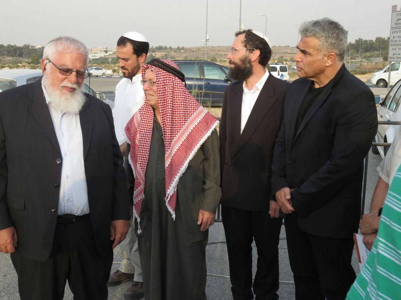 לפיד: 'באנו לתבוע את כבודו של הקדוש ברוך הוא'
