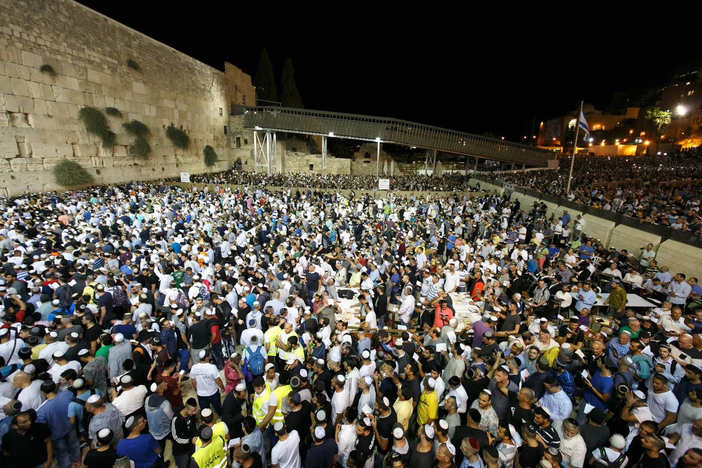 שיא של מתפללים בכותל המערבי; גלריה