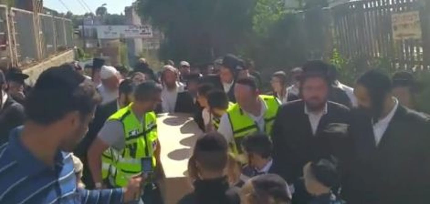 מאות השתתפו בהלוויתו של אמיר אוחנה באומן