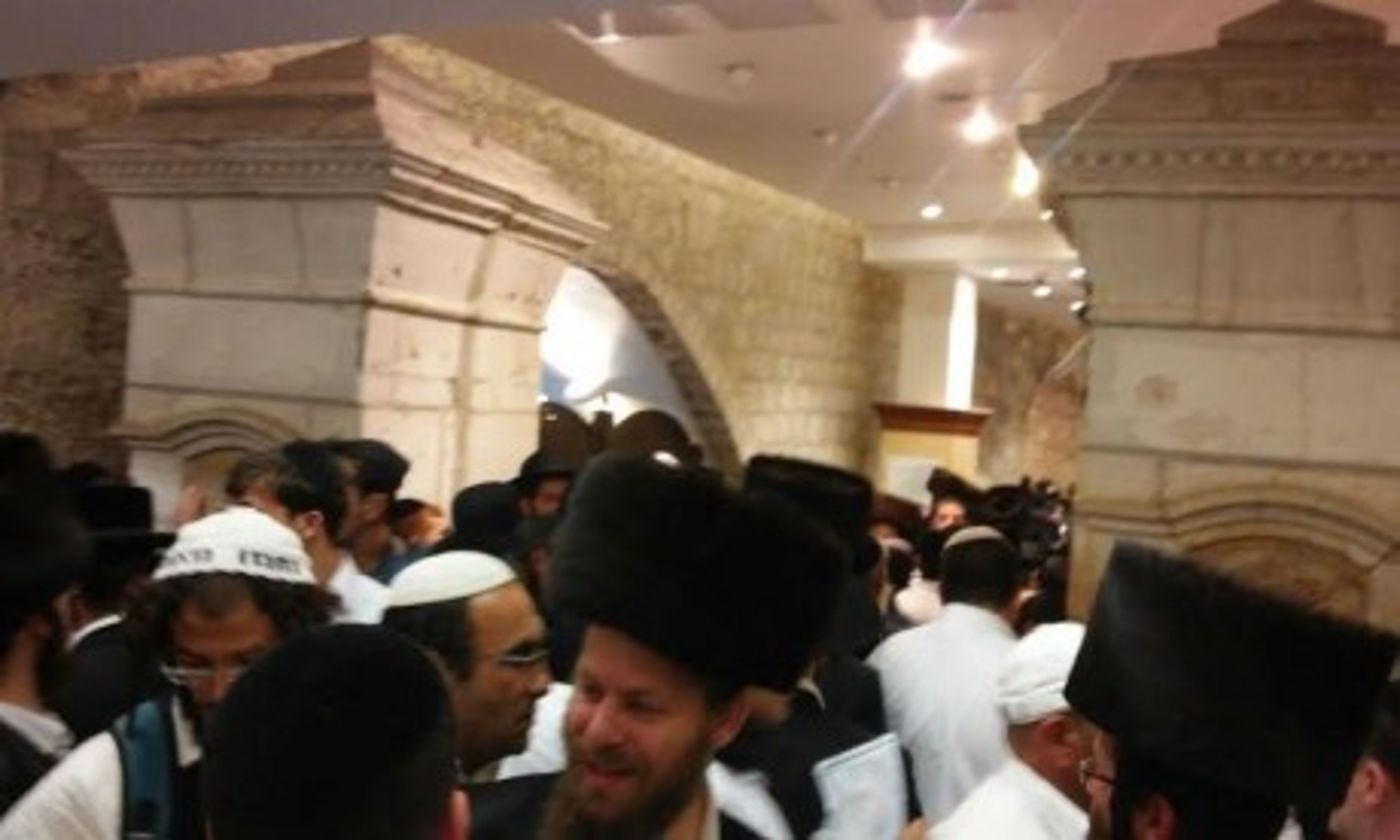 תיעוד: אלפים בהילולת רחל אימנו בקבר רחל