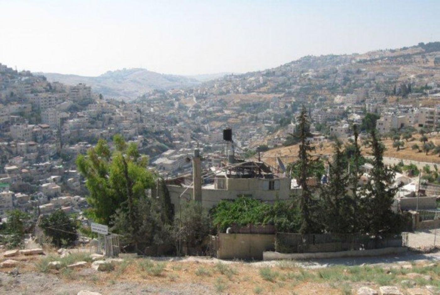 ירושלים - מסגד לא חוקי בשטח בית קברות בתחום גן לאומי סובב חומות (1)