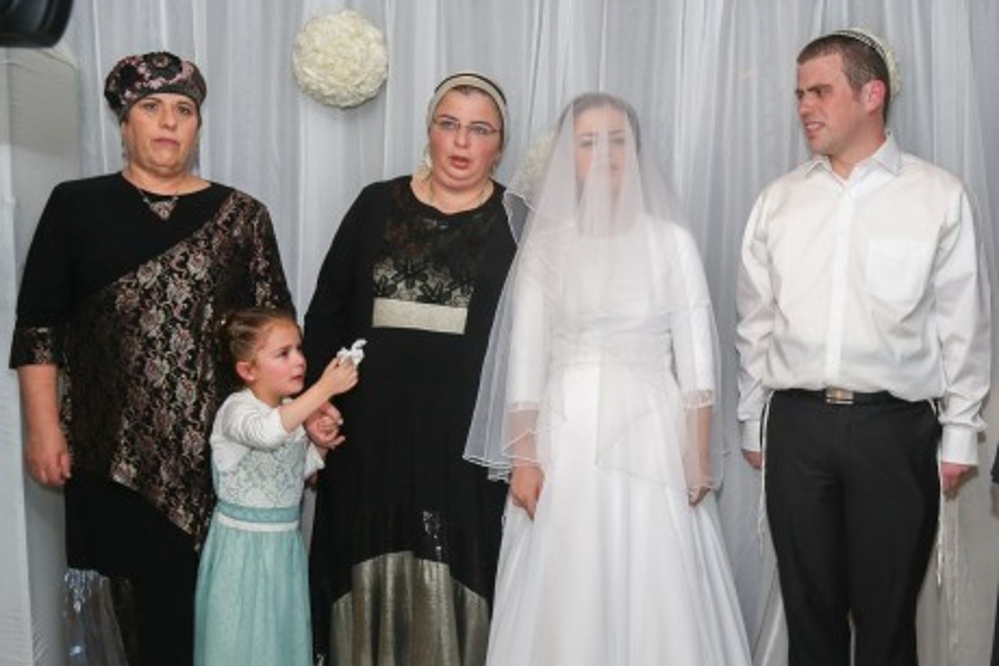 ברוב עם: החתונה של אריאל ושרה-תחיה