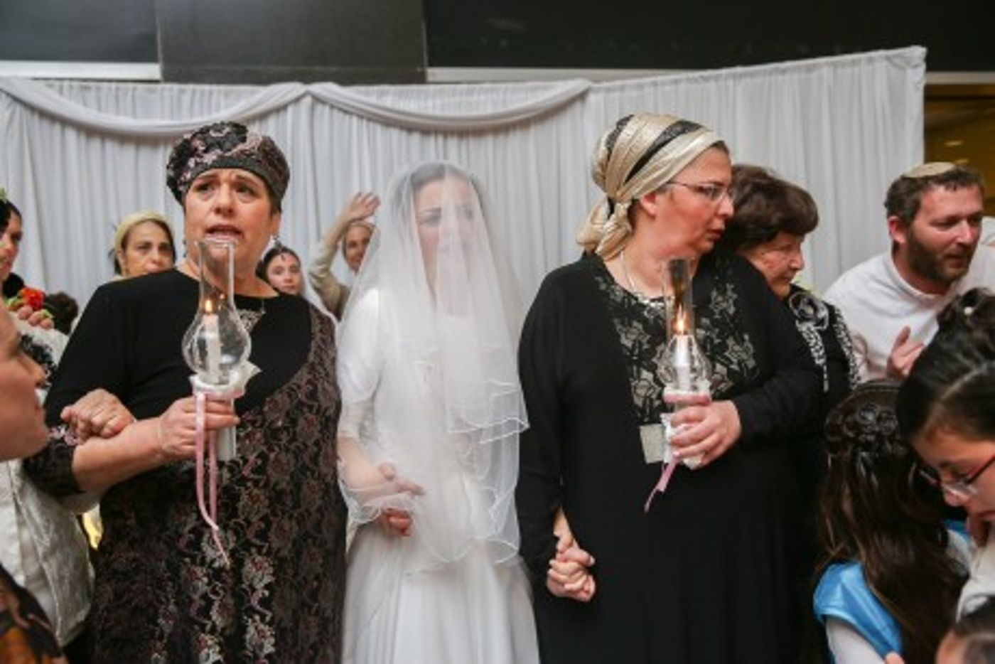 ברוב עם: החתונה של אריאל ושרה-תחיה