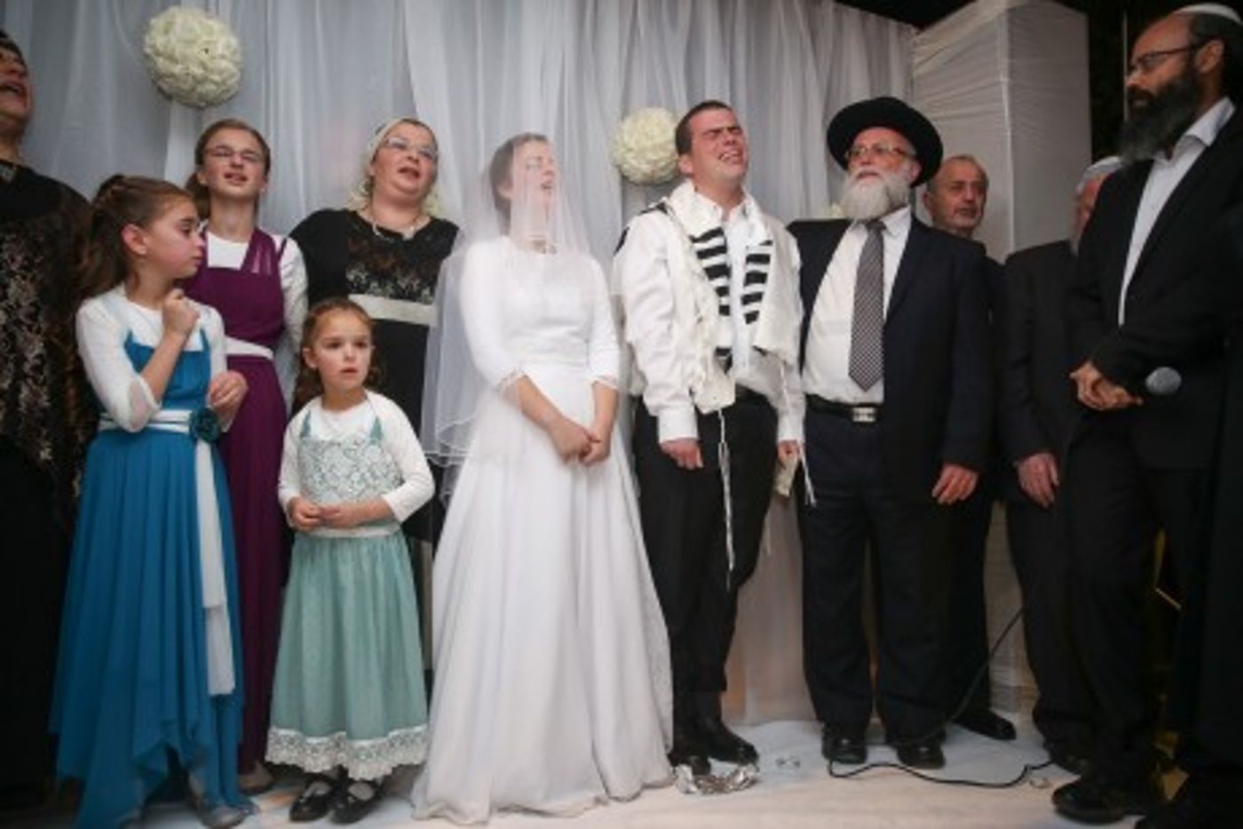 ברוב עם: החתונה של אריאל ושרה-תחיה