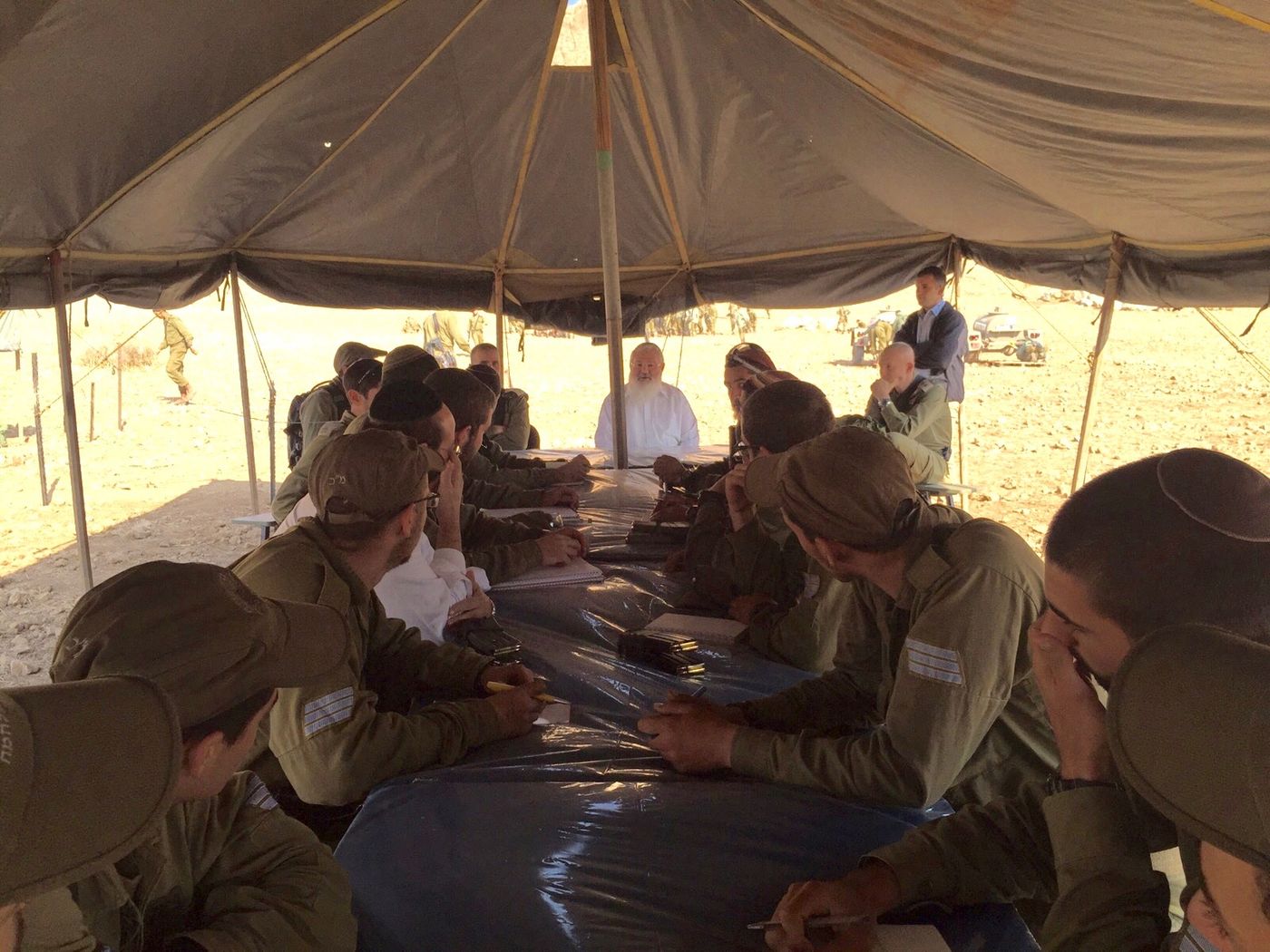 "מצוות 'עזרת ישראל מיד צר' מוטלת עליכם כעת"