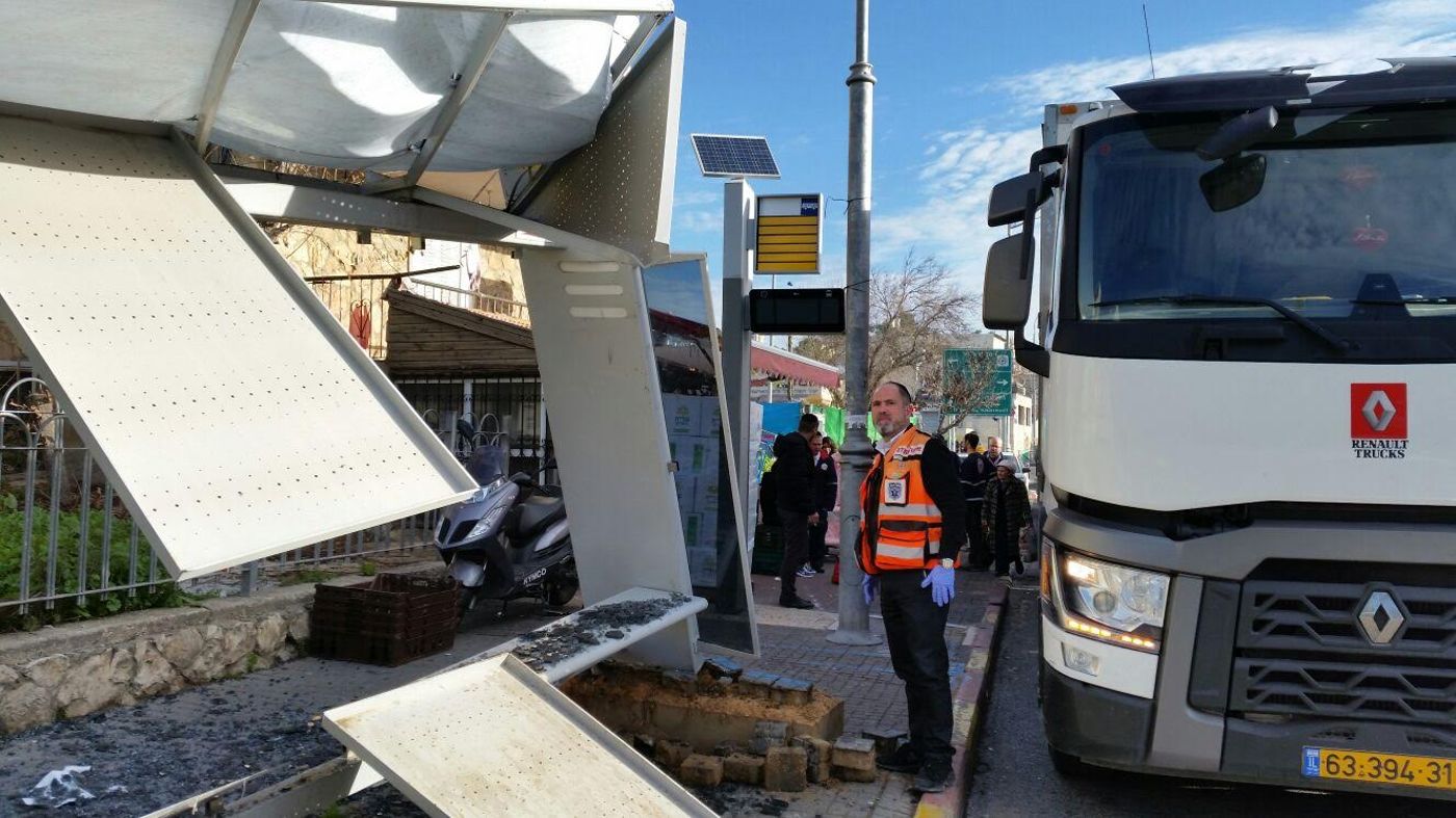 נס בירושלים: התחנה התפרקה, 4 נפצעו קל