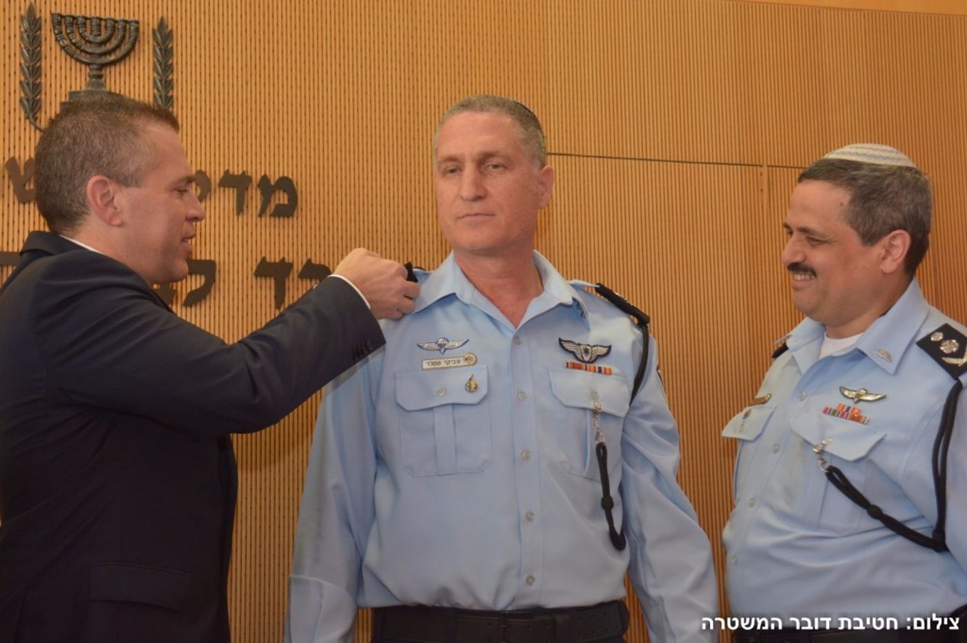 צביקי טסלר