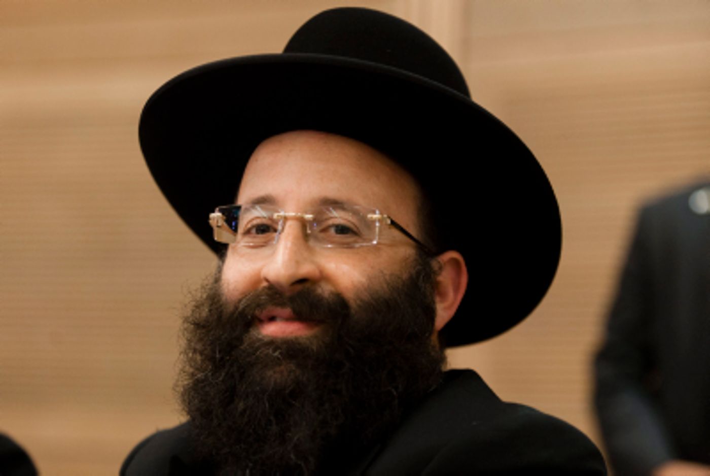 רב הכותל: "נשות הכותל מניחות תפילין בהיתר"