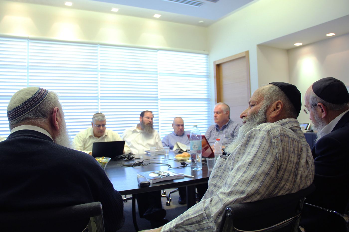 "אל תורידו את הזקן עד למיצוי כלל ההליכים"