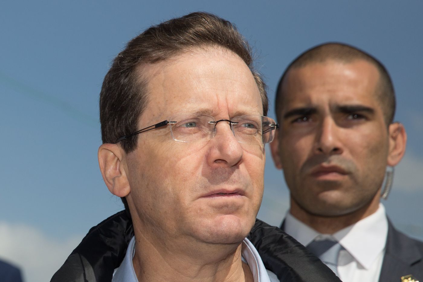 הפוליטיקאי השני: בדיקה גם נגד בוז'י הרצוג