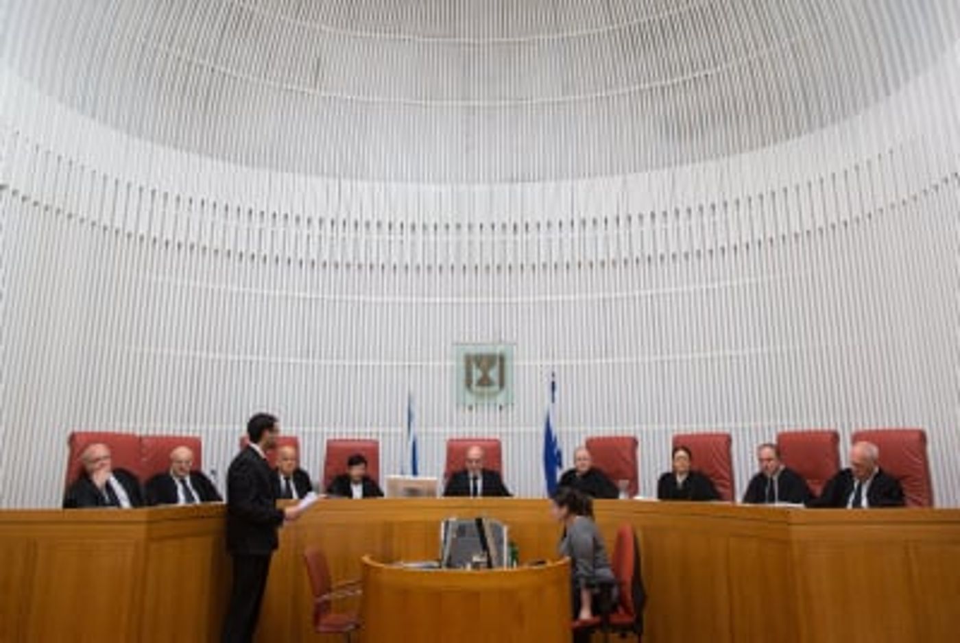 בג"צ מטיל פצצה: מכיר בגיורים שאינם של הרבנות