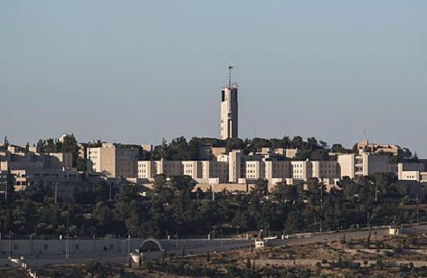 סערה באוניברסיטה העברית: הצבעה על הקמת מחיצה לנשים