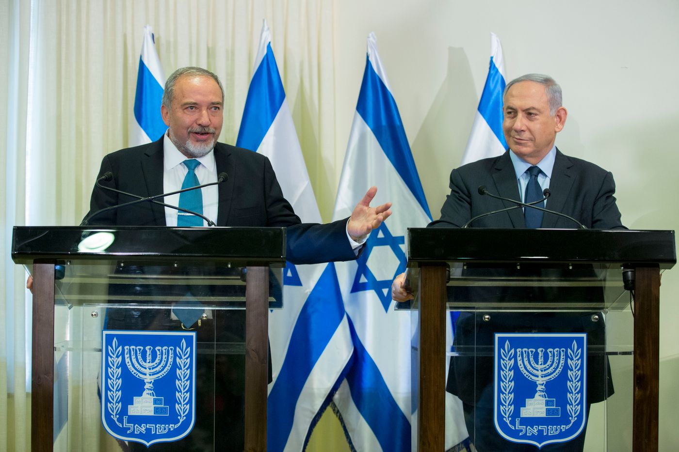 ליברמן שובר שמאלה: "תומך בפתרון שתי המדינות"