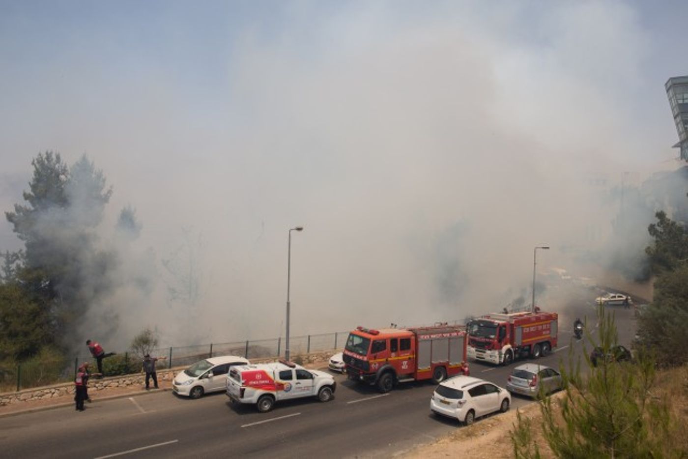 הכבאים הצליחו להשתלט על שריפת הענק – צפו