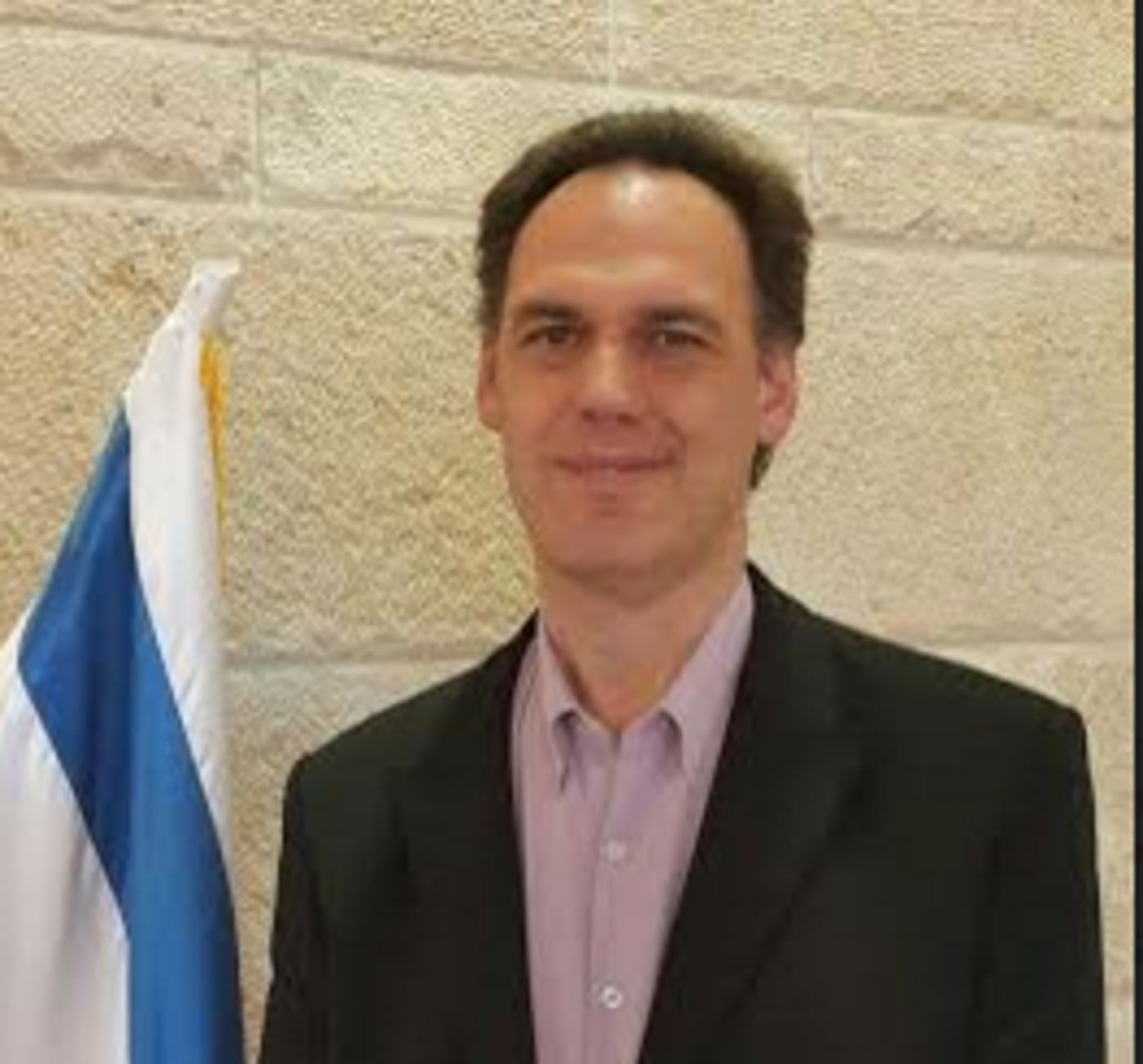 הפעיל החילוני הודיע על מועמדותו לבית היהודי