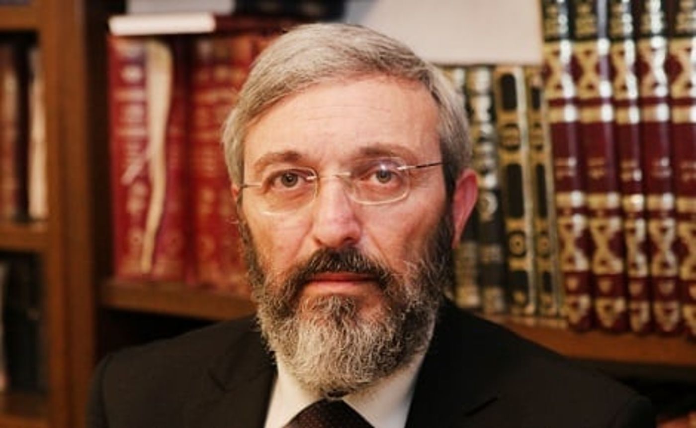 דב הלברטל מתנצל בפני משפחת מרק