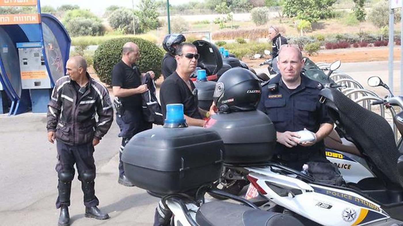 חיפושים נרחבים באזור ת"א ור"ג אחר חשוד