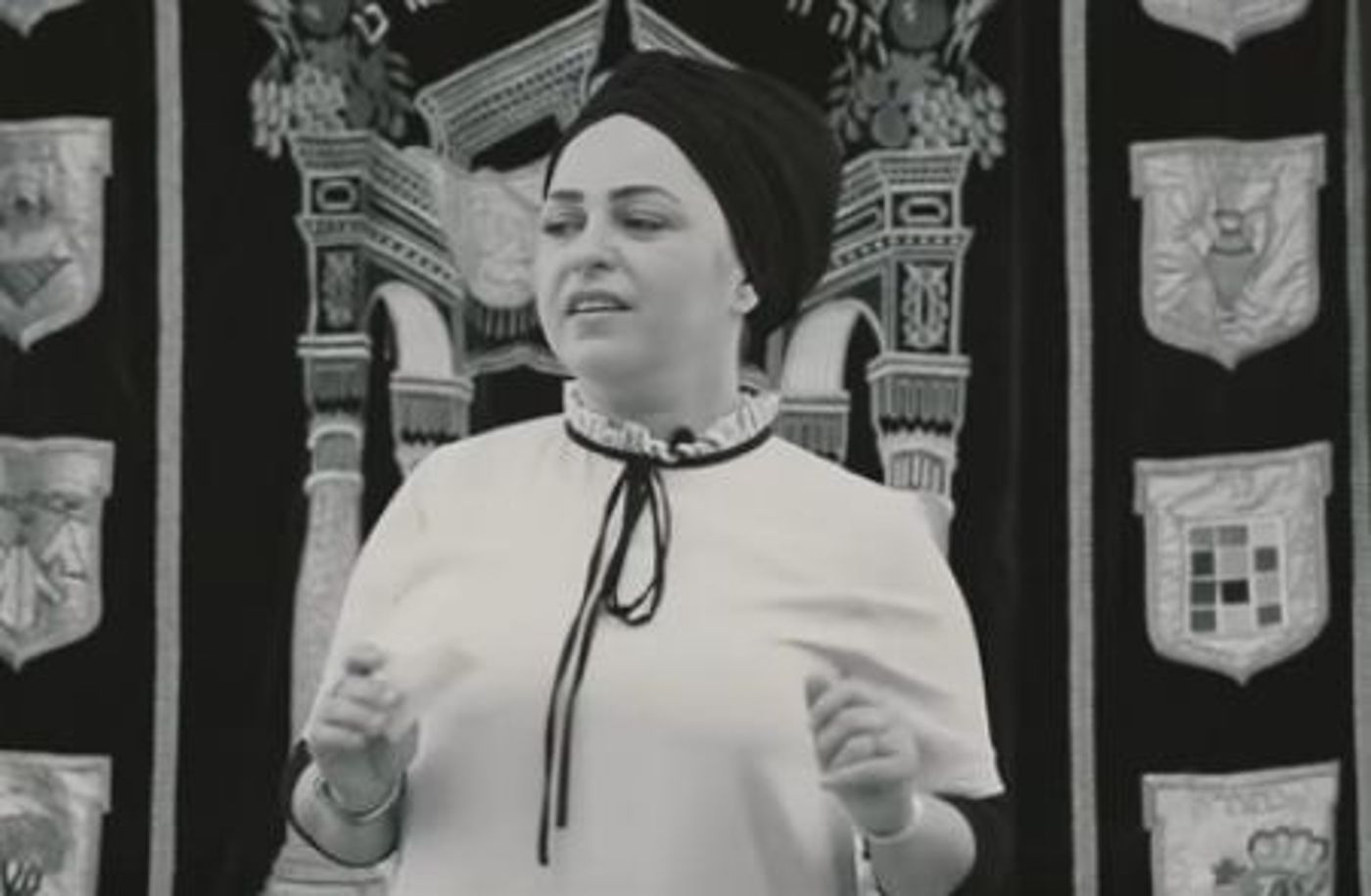המתקפה על הרבנית ברש נמשכת: "קליפה חדשה"