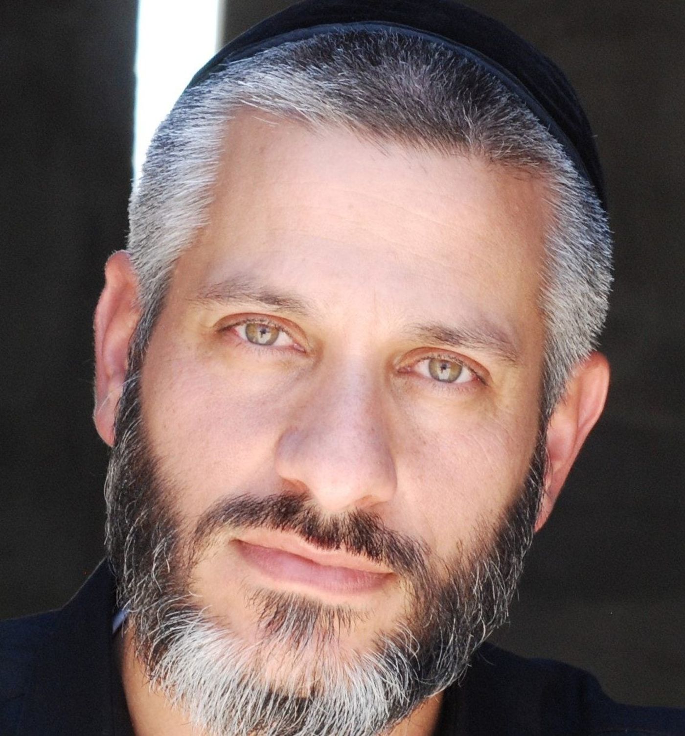 אמני ה'גולה': אביתר בנאי