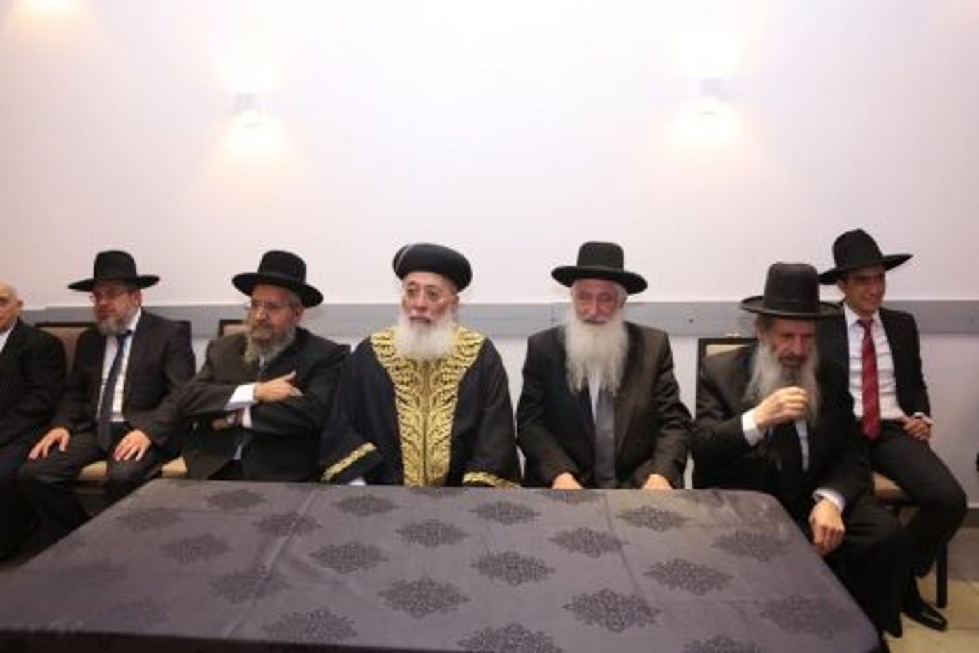 פיוס בציבור החרדי: צפו בתיעוד "חתונת השלום"