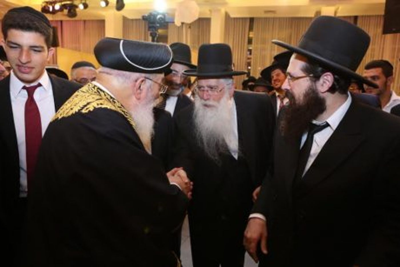 פיוס בציבור החרדי: צפו בתיעוד "חתונת השלום"