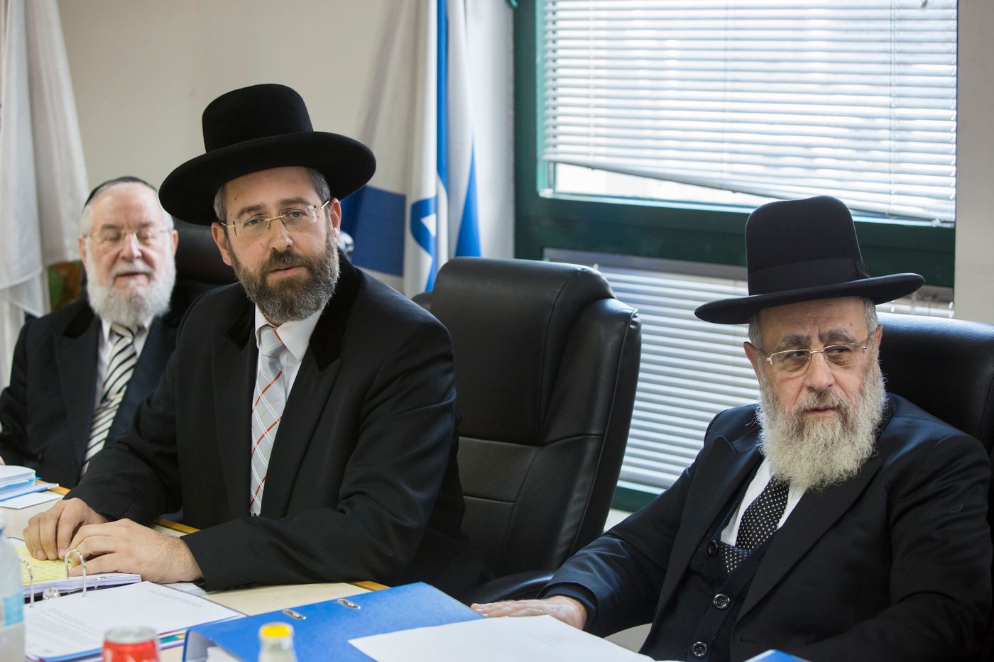 הרבנות אומרת לא לפשרות: "השבת איננה עומדת למקח וממכר"