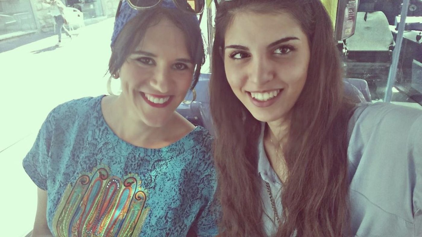 מסכמות ראיון עם סלפי ברכבת (צילום: לינוי משעלי)