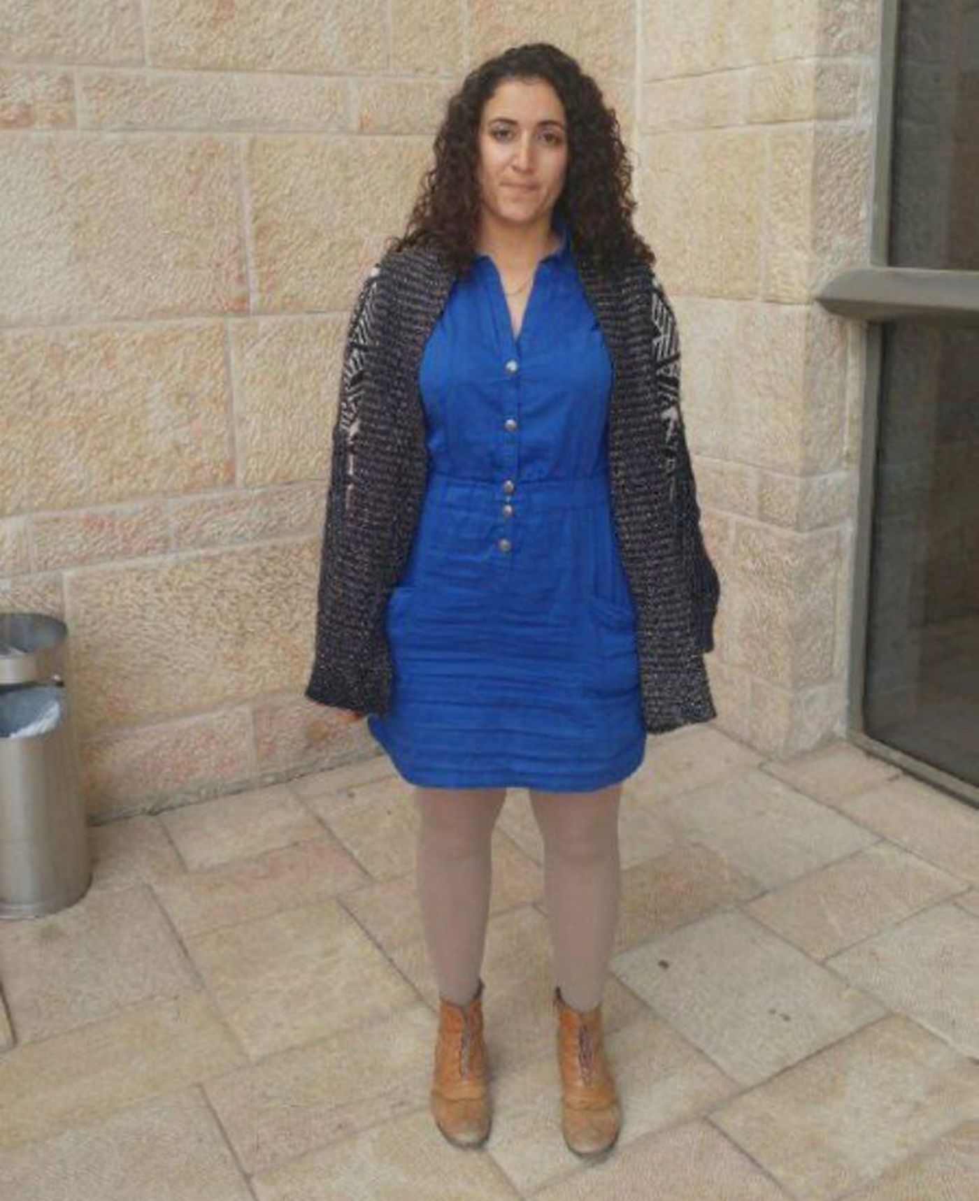 יועצות של ח"כים עוכבו בכניסה בגלל אורך השמלה