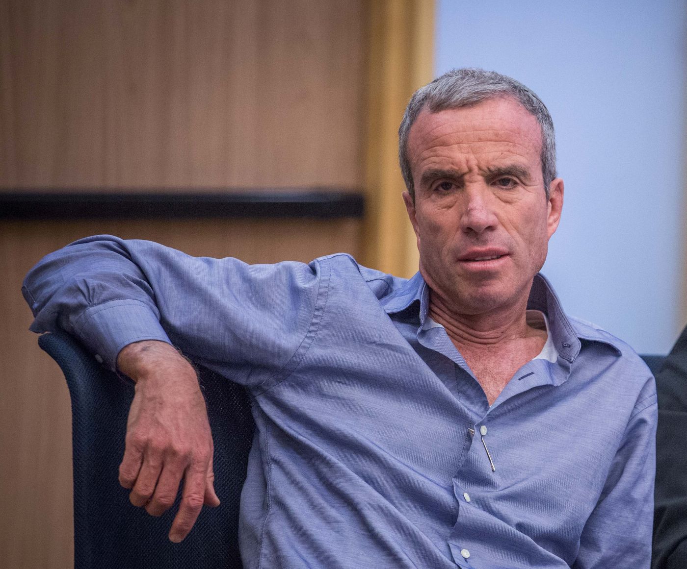 צפו: שטרן משתלח ברב יצחק יוסף "הוא לא דיין"