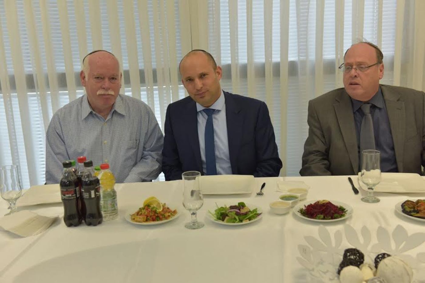 בנט: "אסור שתלמידי החמ"ד ישארו מאחור"
