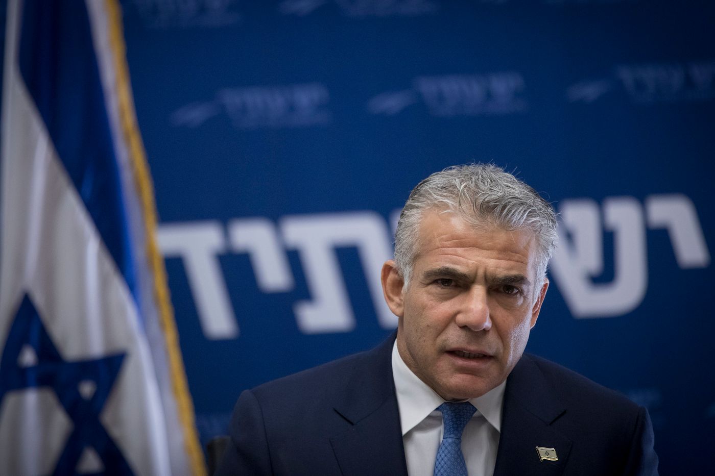 לפיד: יש לנו ממשלה לא טובה, סקטוריאלית ונסחטת