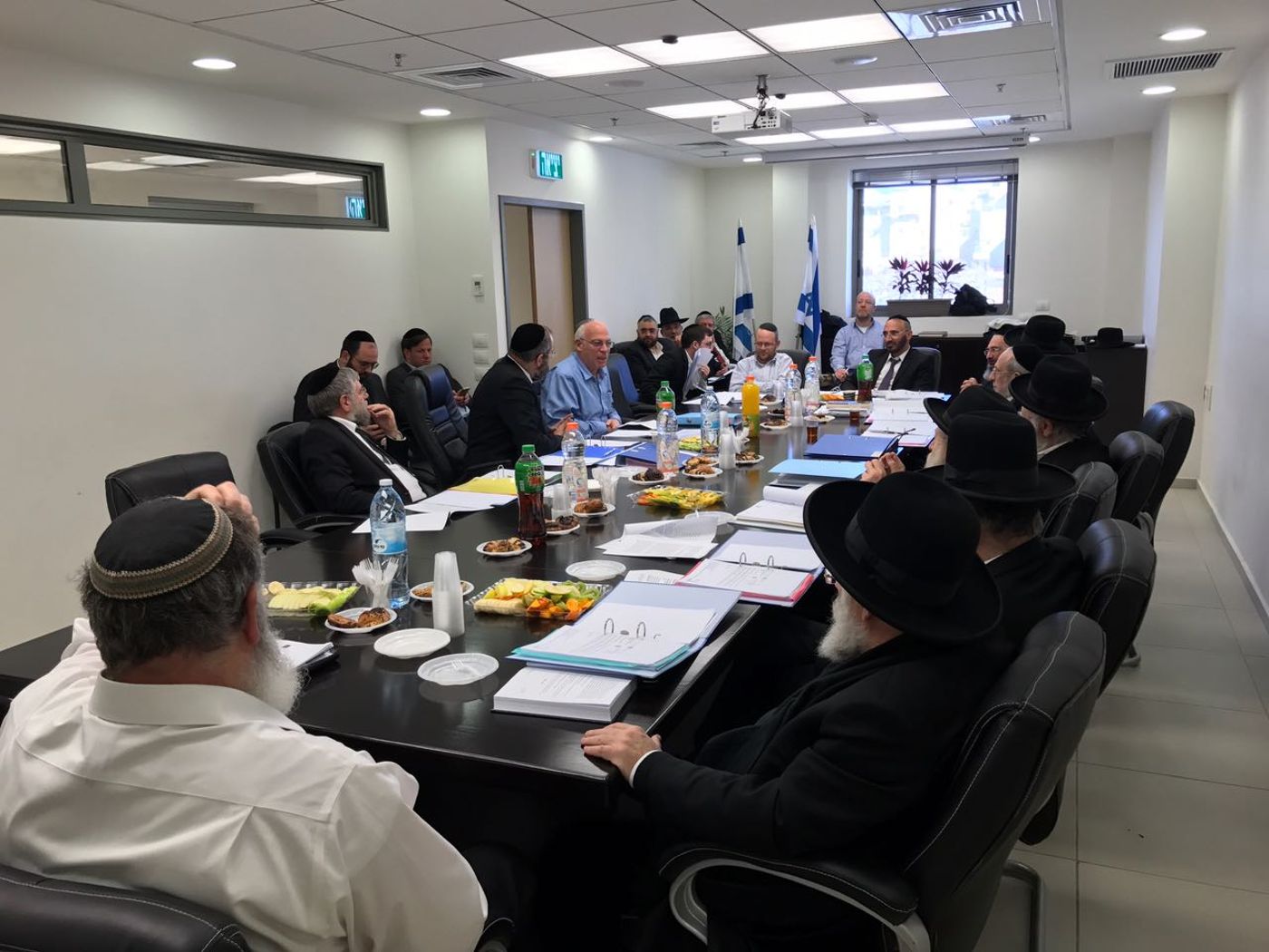 50 היתרי עבודה בשבת במשרד החקלאות