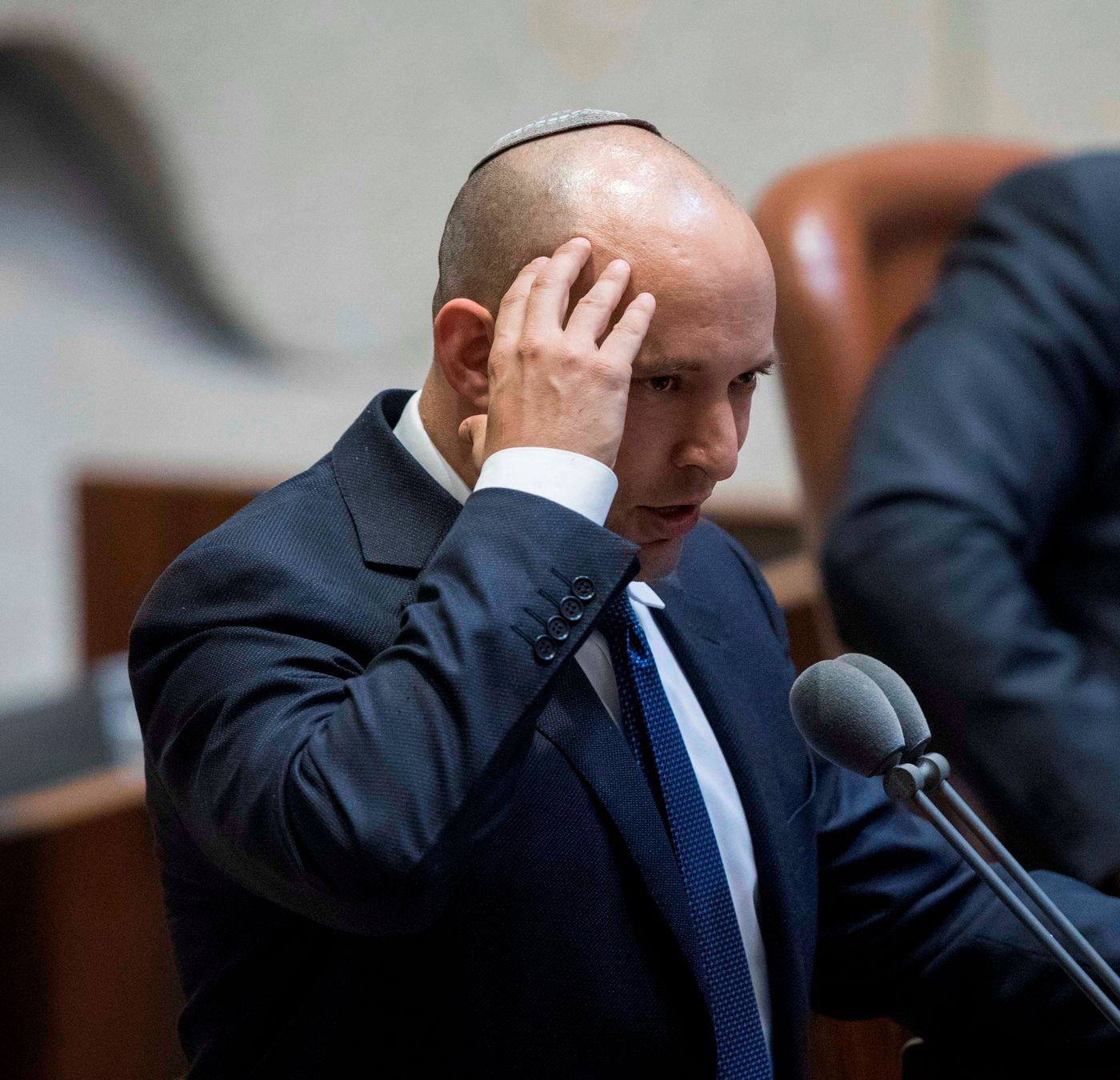 "יש עתיד, מספר 1 בספינים וקמפיינים, מפלגת כותרות"