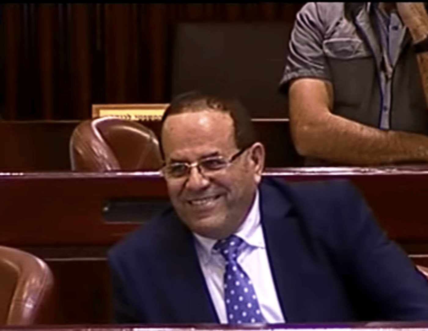 צפו: "הברכה" של אחמד טיבי לאיוב קרא